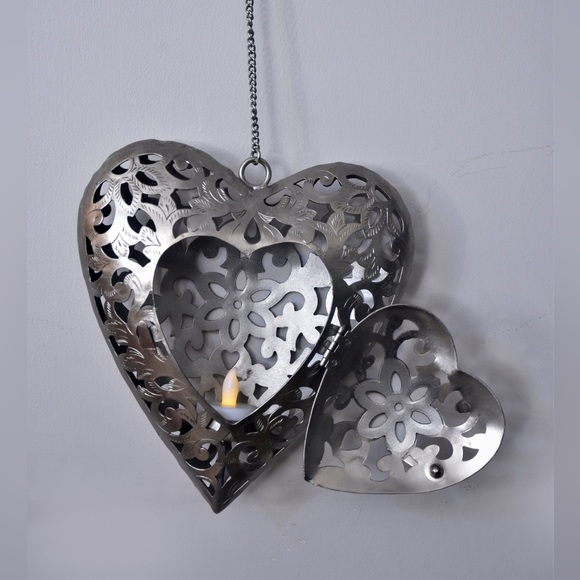 Heart shaped lantern - Picture 3 of 3